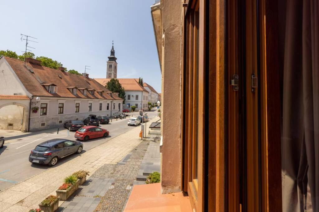 Apartman Gaudeamus Apartment Varaždin Exterior foto