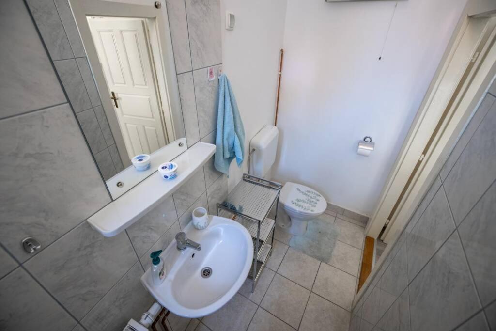 Apartman Gaudeamus Apartment Varaždin Exterior foto