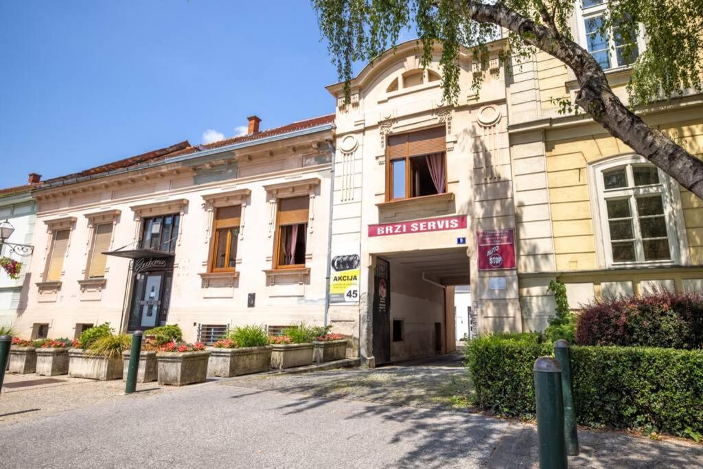 Apartman Gaudeamus Apartment Varaždin Exterior foto