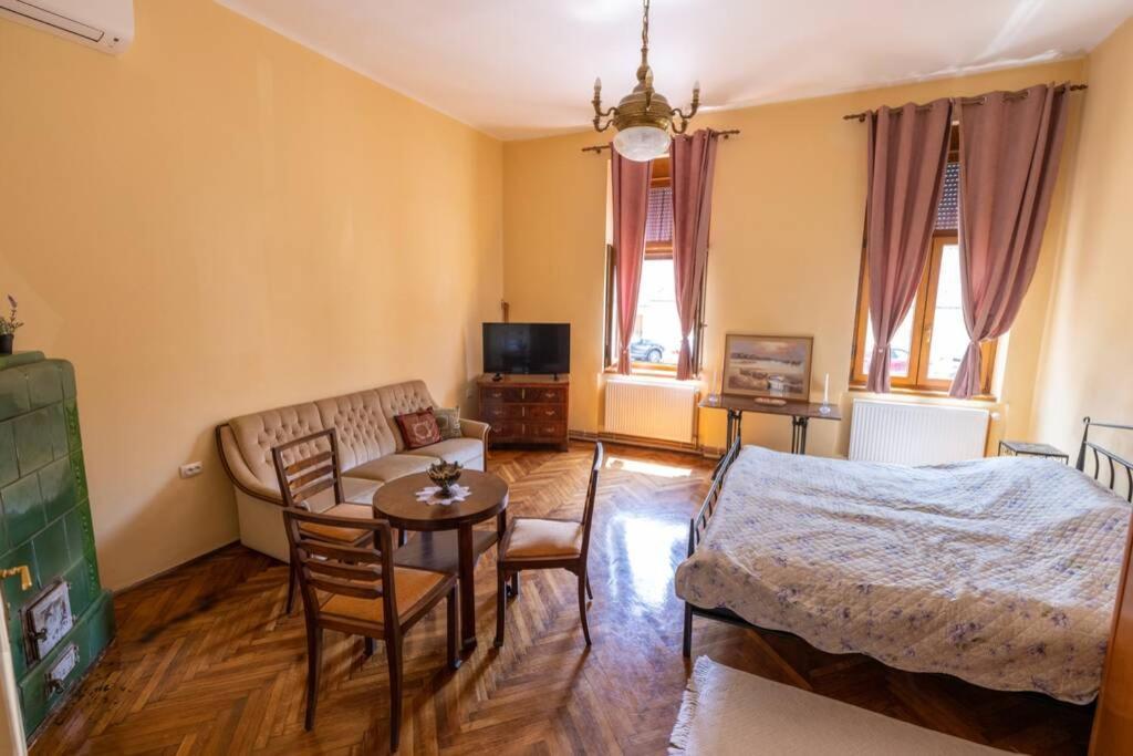 Apartman Gaudeamus Apartment Varaždin Exterior foto